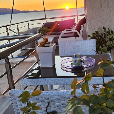 Paradise Apartments Sarande Bagian luar foto