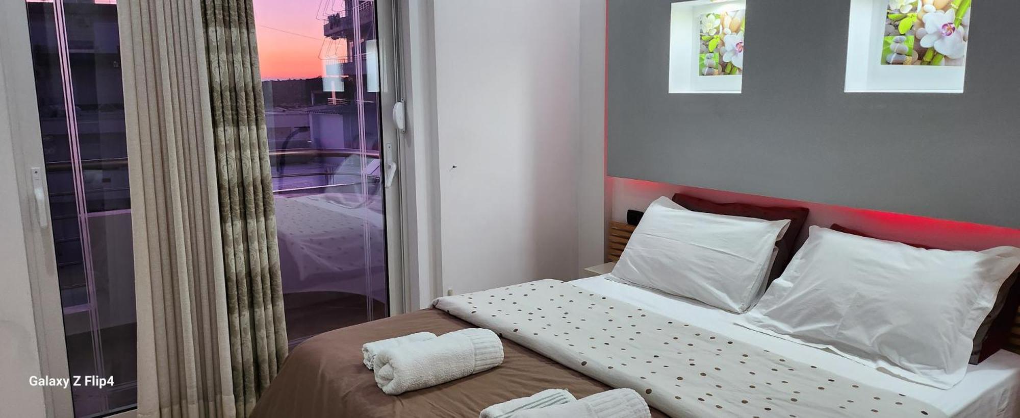 Paradise Apartments Sarande Bagian luar foto