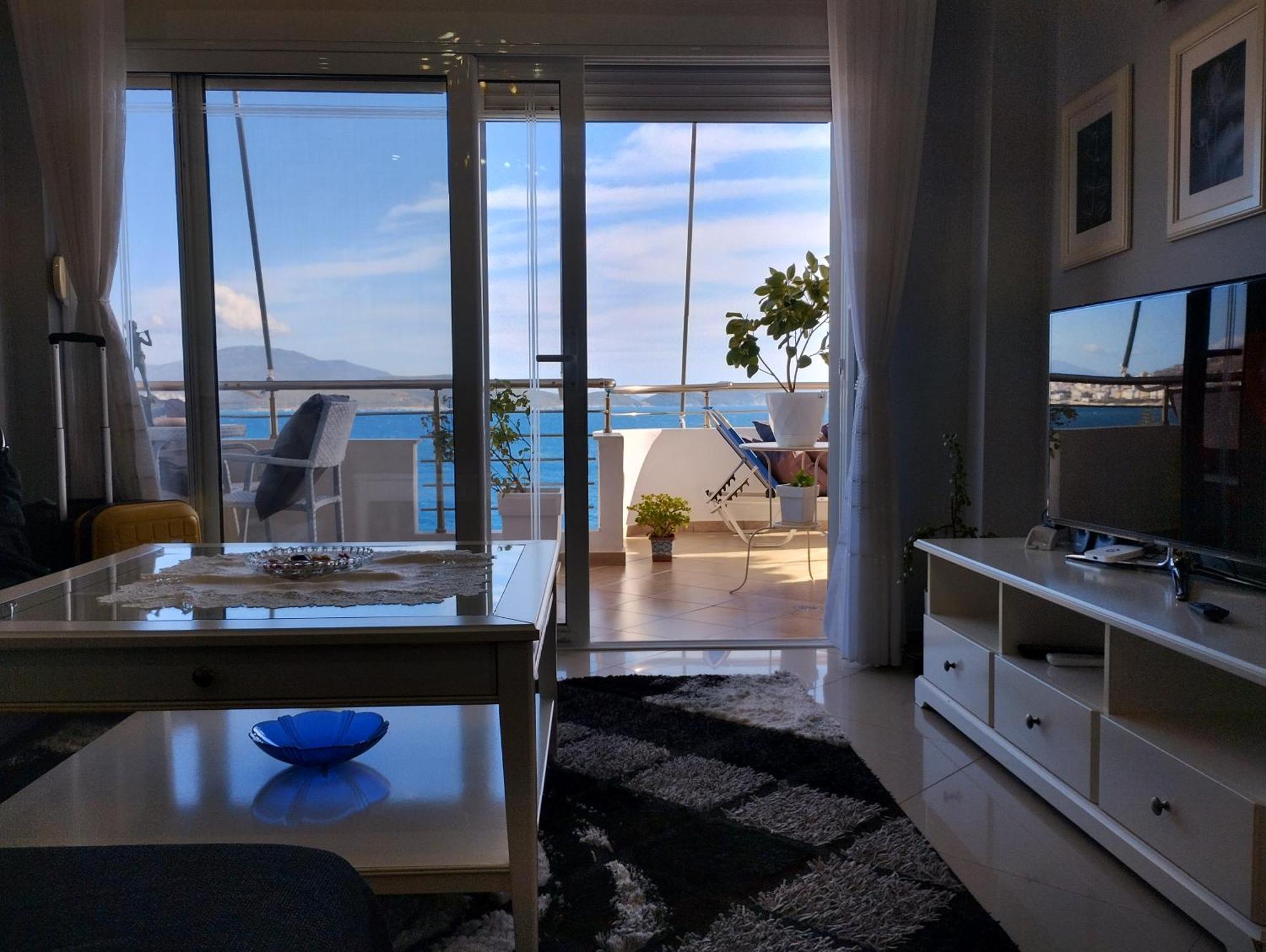 Paradise Apartments Sarande Bagian luar foto