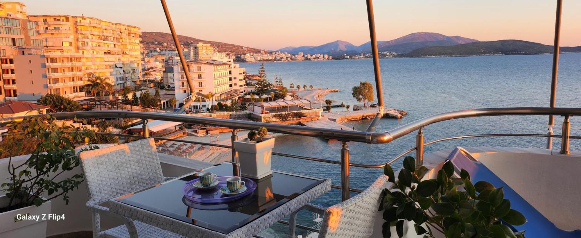 Paradise Apartments Sarande Bagian luar foto