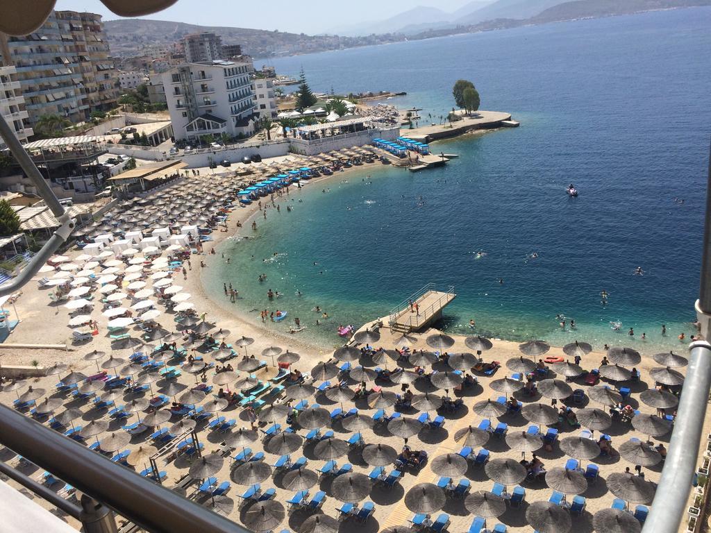 Paradise Apartments Sarande Bagian luar foto