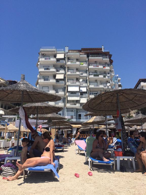 Paradise Apartments Sarande Bagian luar foto